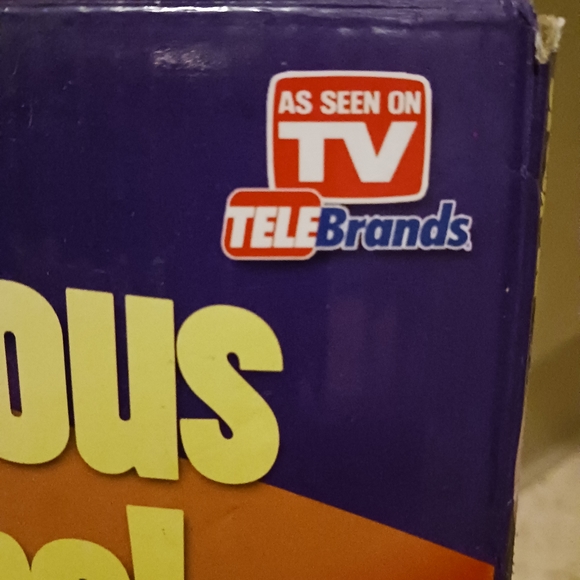 CakePop Maker (Makes 18) - Picture 5 of 8